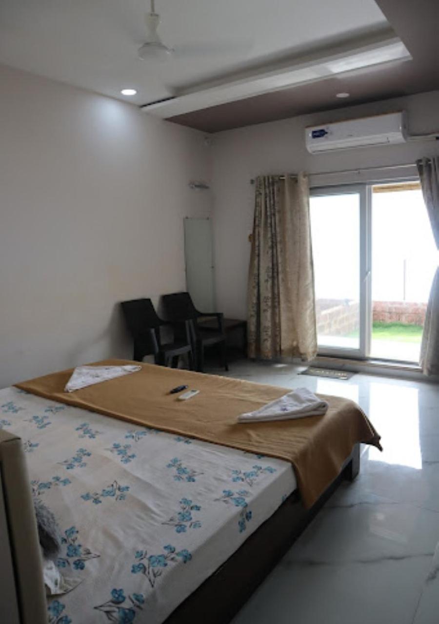 Sea King Beach Resort Ganpatipule Exteriér fotografie